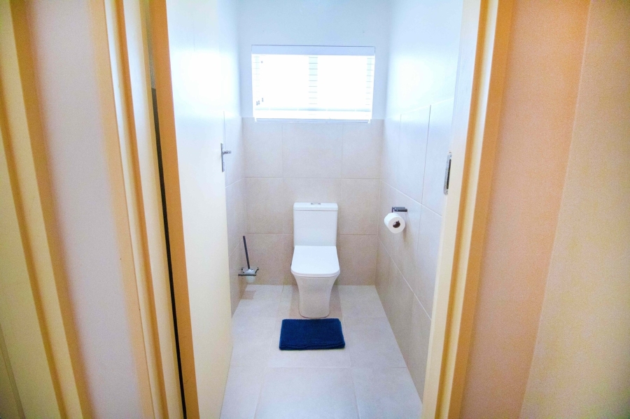 4 Bedroom Property for Sale in Paradise Beach Eastern Cape